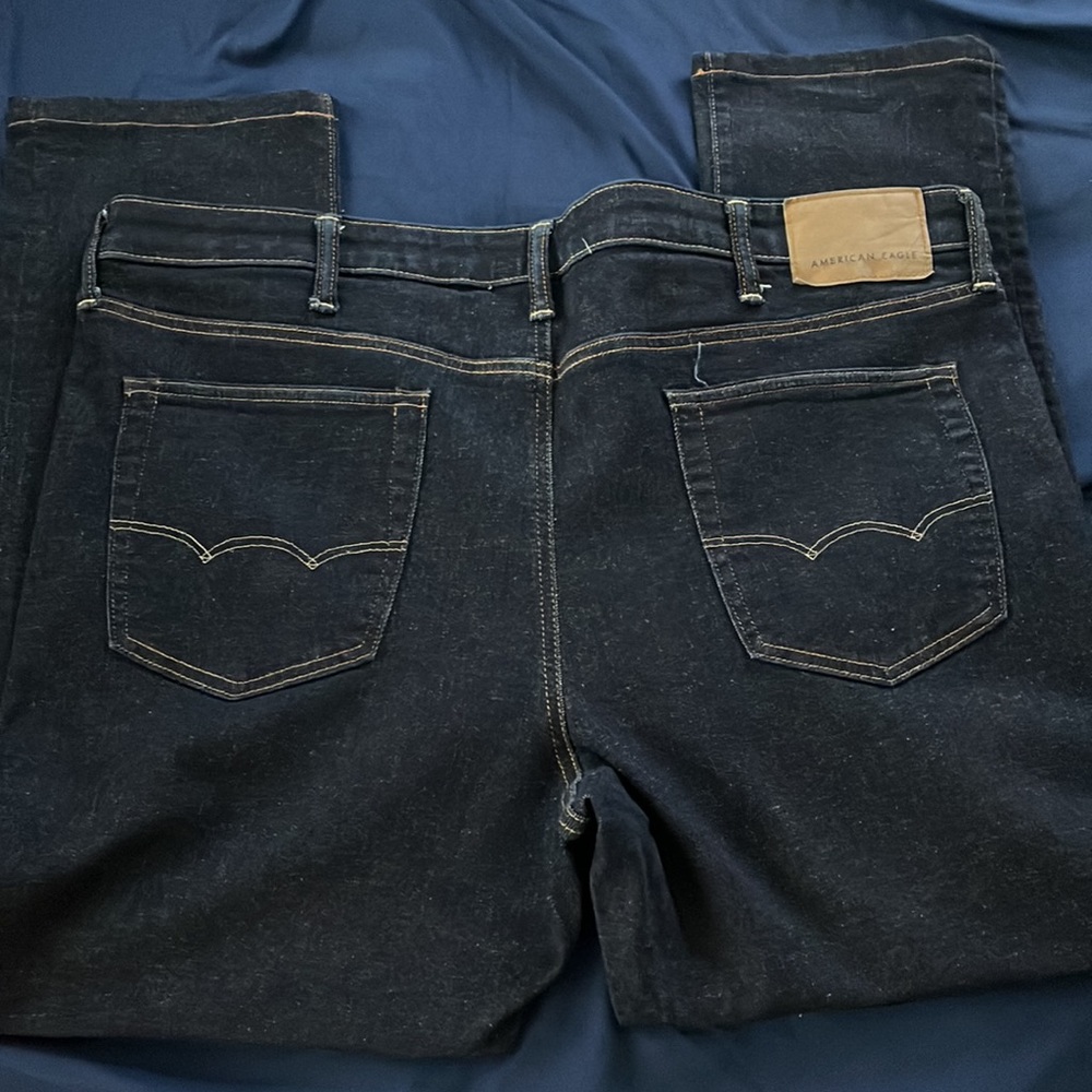 American Eagle dark blue jeans - Picture 4 of 4